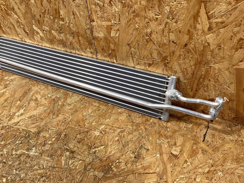 Радіатор води porsche panamera 976 971317020b Недорого