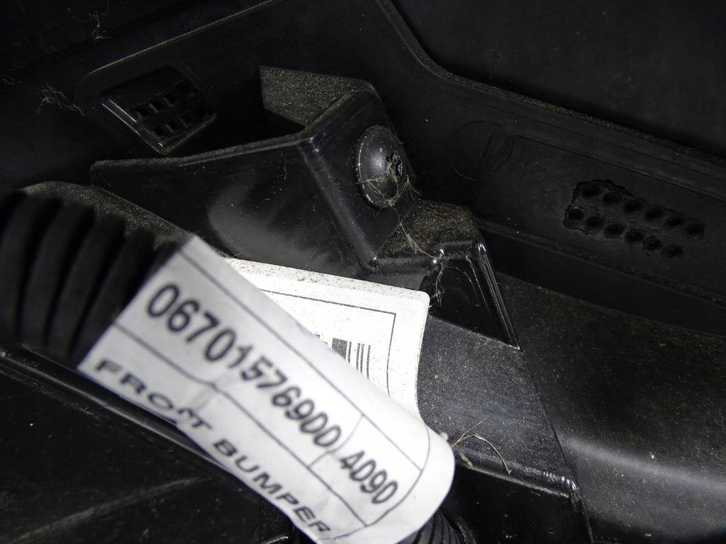 фото №13, Бампер перед передний maserati grecale m182 trofeo карбон