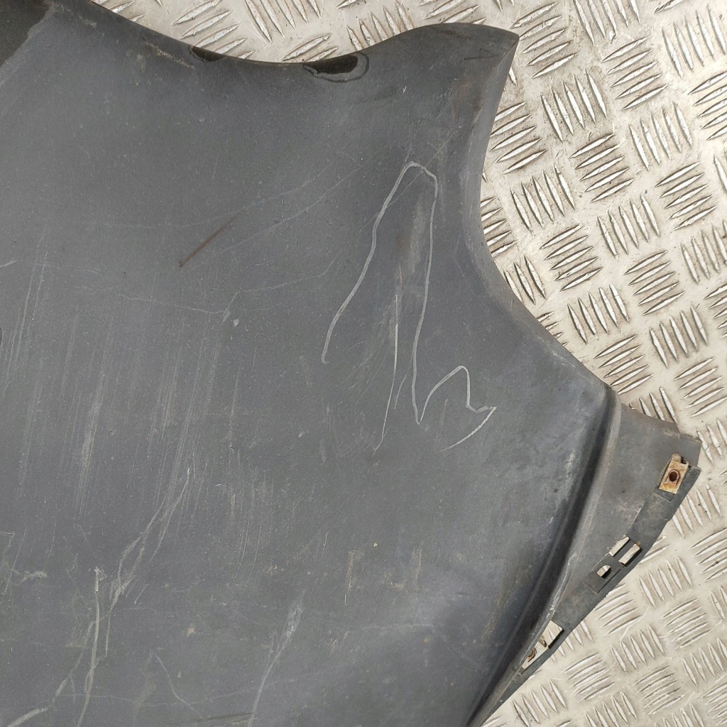 Tesla model 3 2019 накладка средняя подвеска Киев