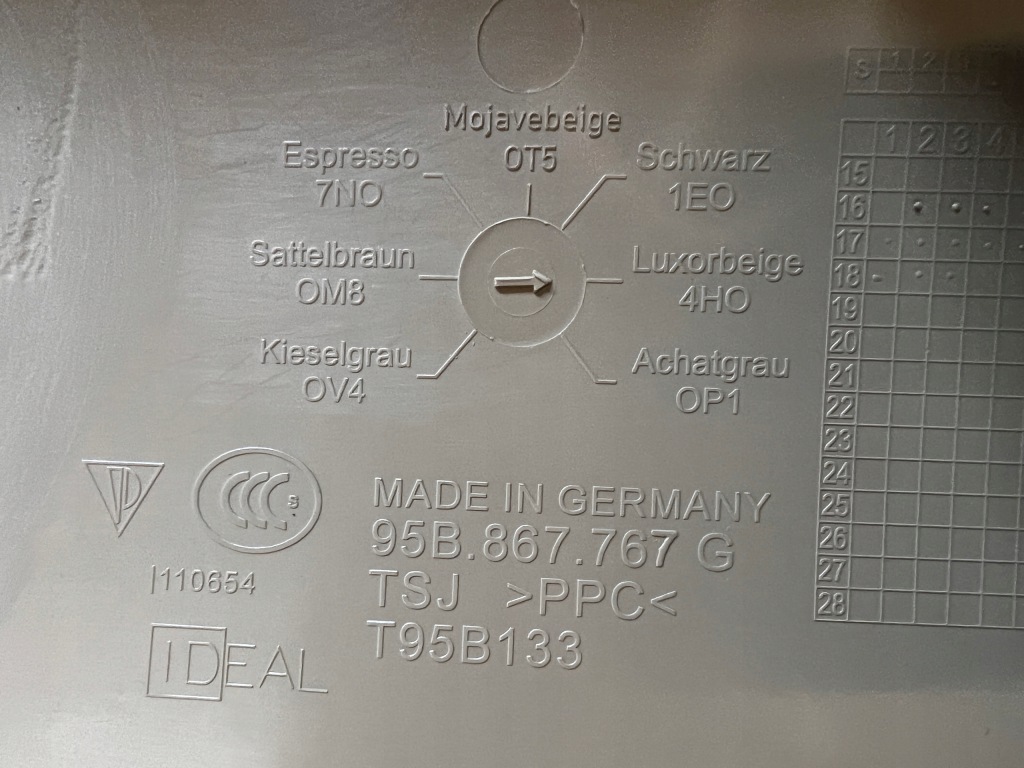 Пластик накладка молдинг порог порог задняя левый  porsche macan 95b Недорого