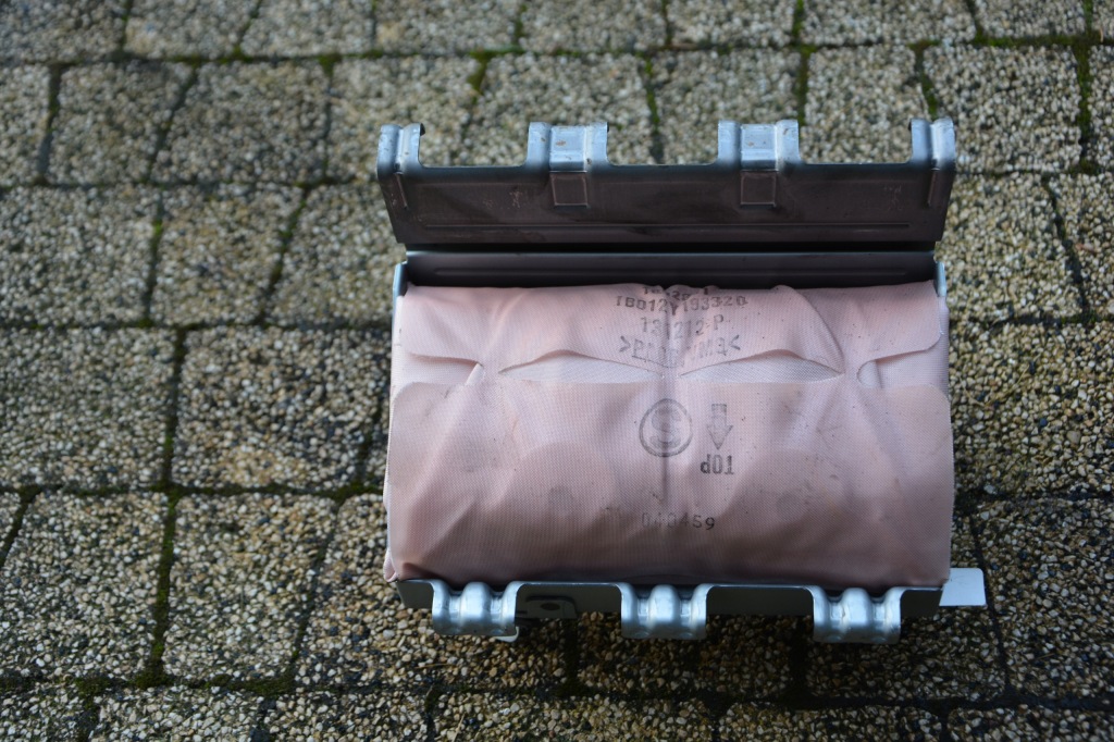 фото №1, Подушка подушка безпеки пасажира mazda 6 vi ghp957x11