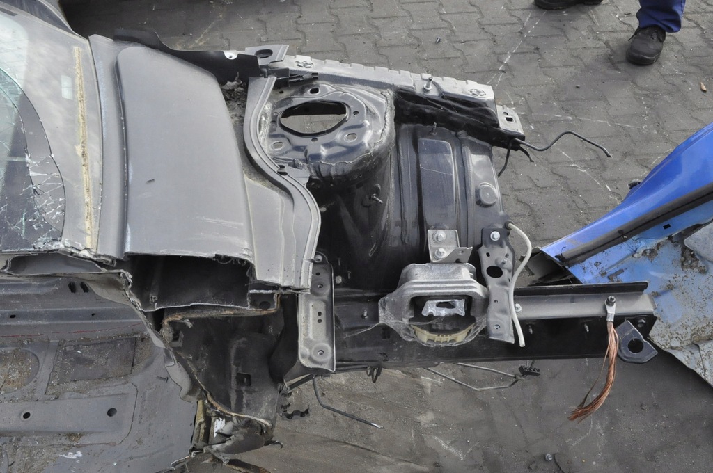 фото №9, Cla w117 x117 блок двигателя порог левый четверть левая перед