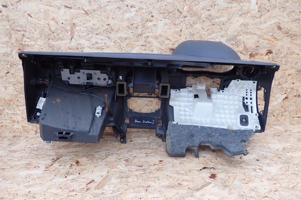 фото №10, Dacia duster i приборная панель приборная консоль подушка air bag