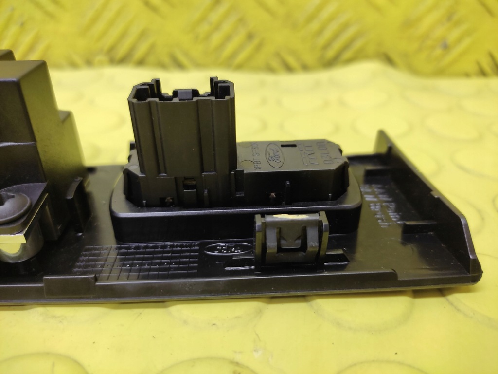 фото №8, Ford mondeo mk3 приборная панель 3s7t15000fb