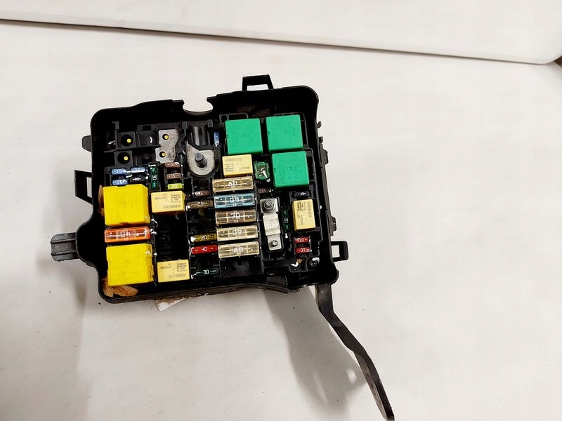 фото №9, Peugeot 208 i 1.0 b коробка корпус запобіжників