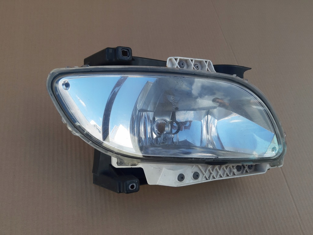 фото №3, Daf xf 106 противотуманная фара правый