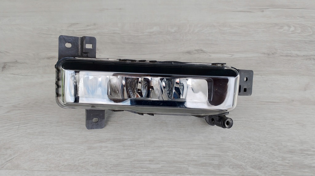 Купити Bmw x1 g20 f46 f46 правий протитуманна фара drl led повний