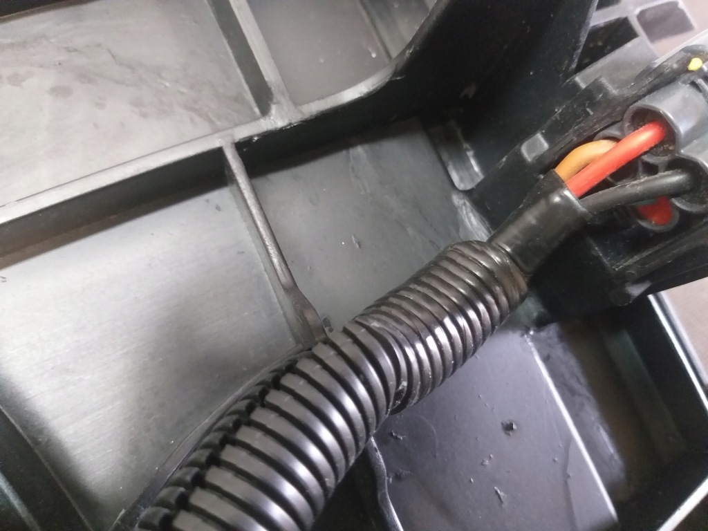 Радіатор корпус вентилятора жалюзі tesla iii 3 рестайлінг  y Зі Шроту