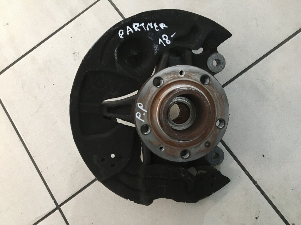 фото №1, Partner berlingo 18- поворотный кулак правый перед правая