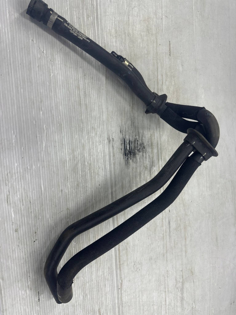 фото №1, Шланг пабтрубок  трубка воды mercedes glc coupe x253 15-22 a2135010982 труба воды