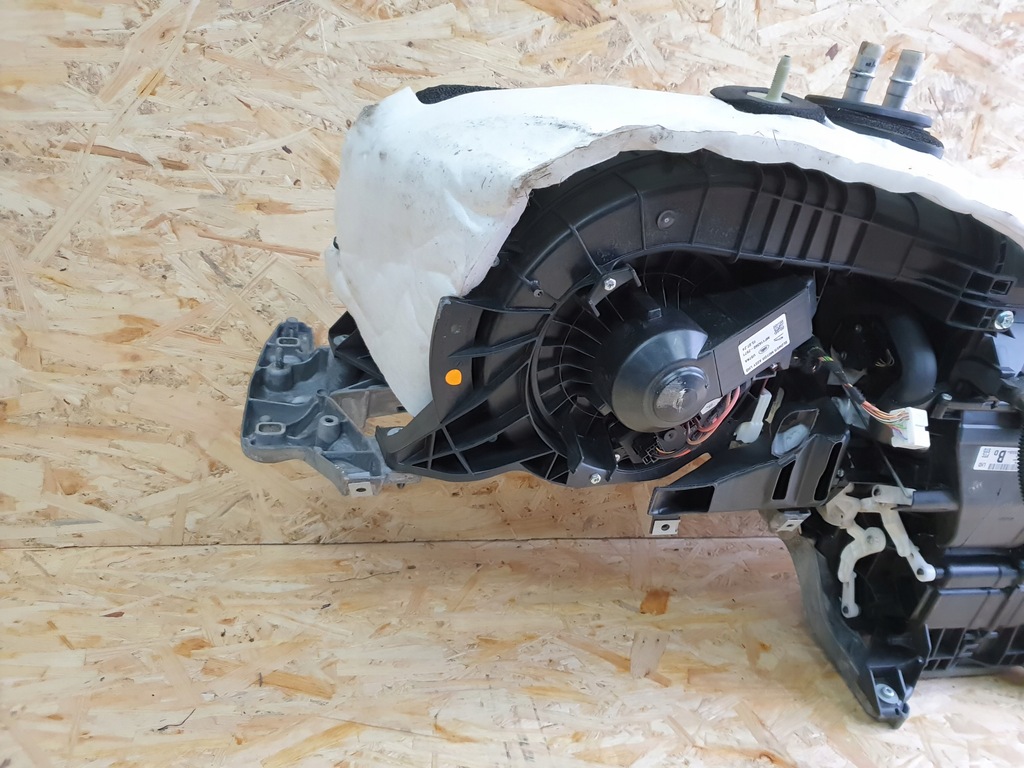 фото №9, Jaguar xe каркас обігрівач gx73-19b555-bd europa