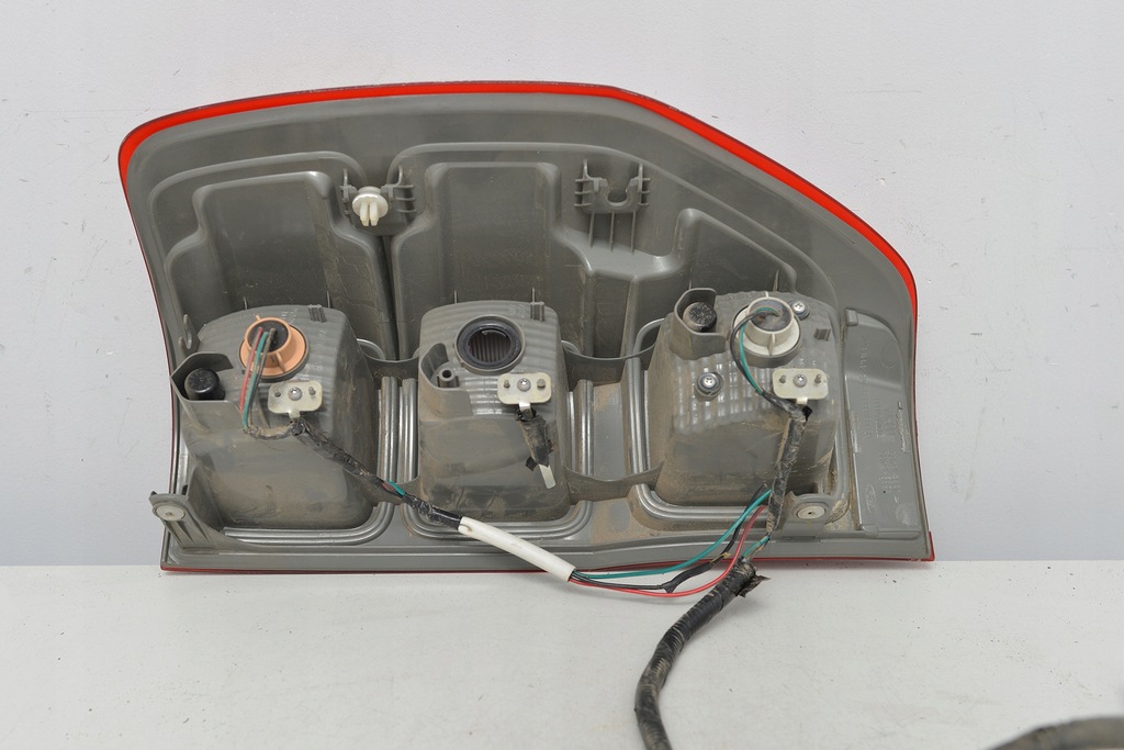 фото №10, Лампа левый задняя europa оригинал gb3b-13405 ford ranger iii iv v