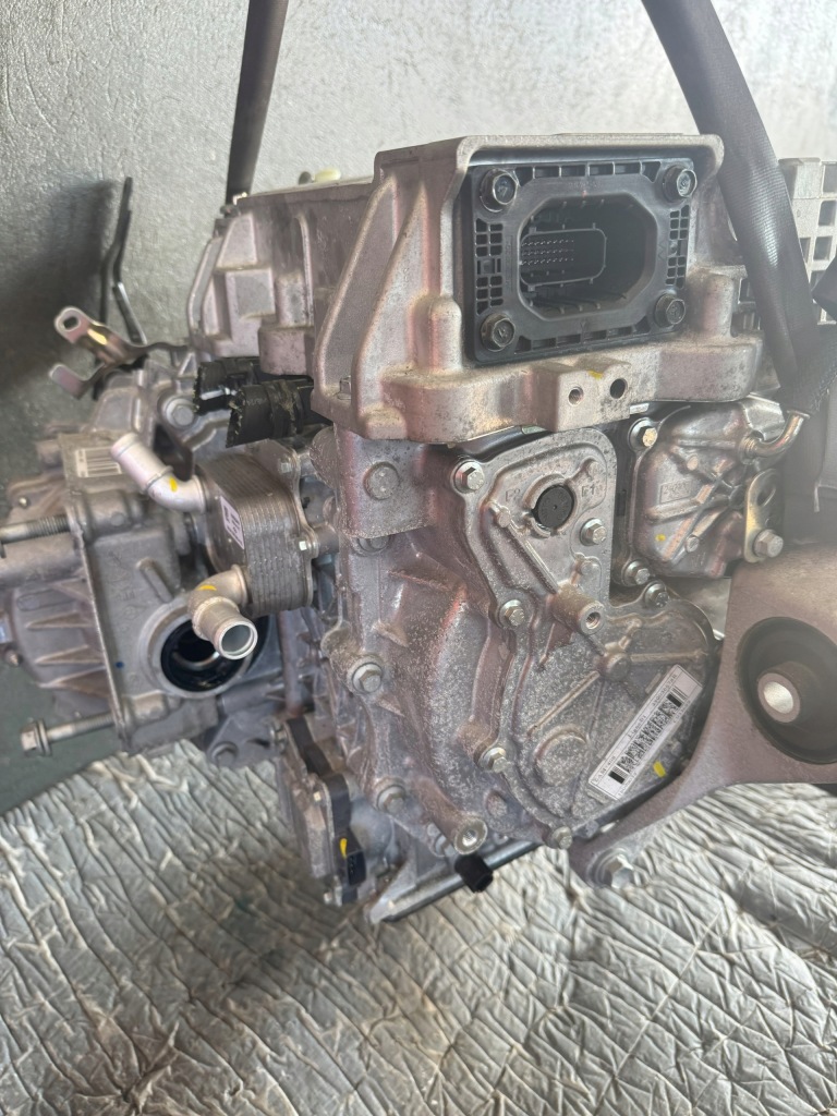 Двигатель электрический renault megane v e-tech 6am408 с Разборки