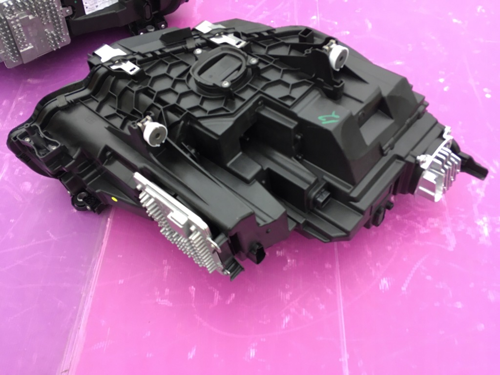 фото №12, Bmw 8 g14 g15 g16 лампа full led nowa капот бампер pas bmw m8 f91 f92 f93