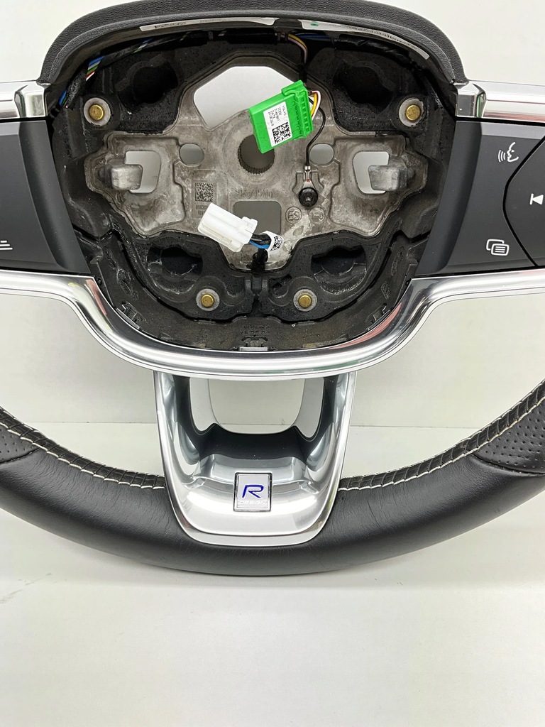 фото №3, Volvo xc40 ii воздуховод кожа r-dersign