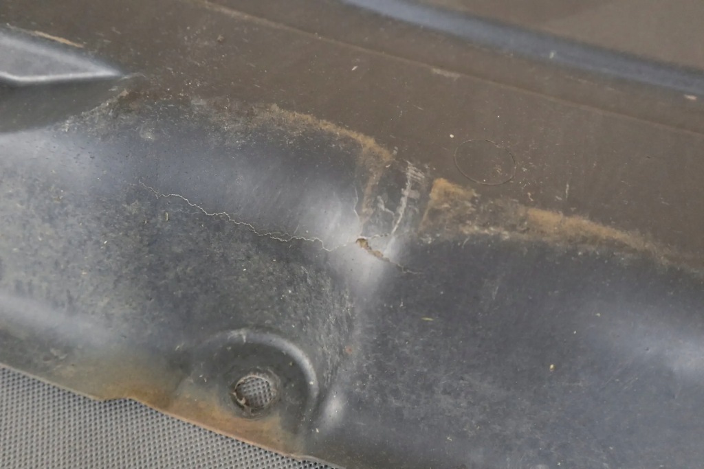 Mercedes w164 рестайлинг  защита пол накладка кузов подвеска левая Доставка