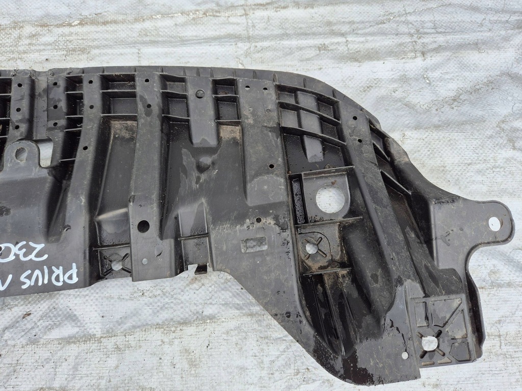 фото №12, Toyota prius xw30 09- плита захист pod бампер 5261847050