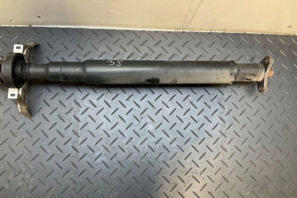 Wał приводной bmw 5 f10 7563150 4.4l бензиновый 2012 с Разборки