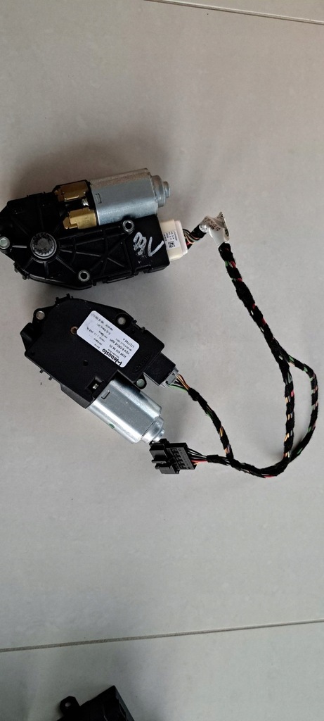 фото №5, A1669021405 моторчик szyberdachu; mercedes-benz; gle w166