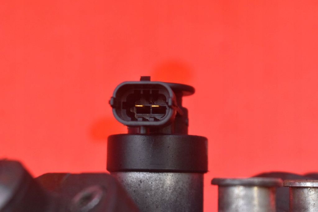 фото №8, Насос впрыскная d5204t7 31372081 0445010681 volvo v60 1 i 2.0 d3 136 km