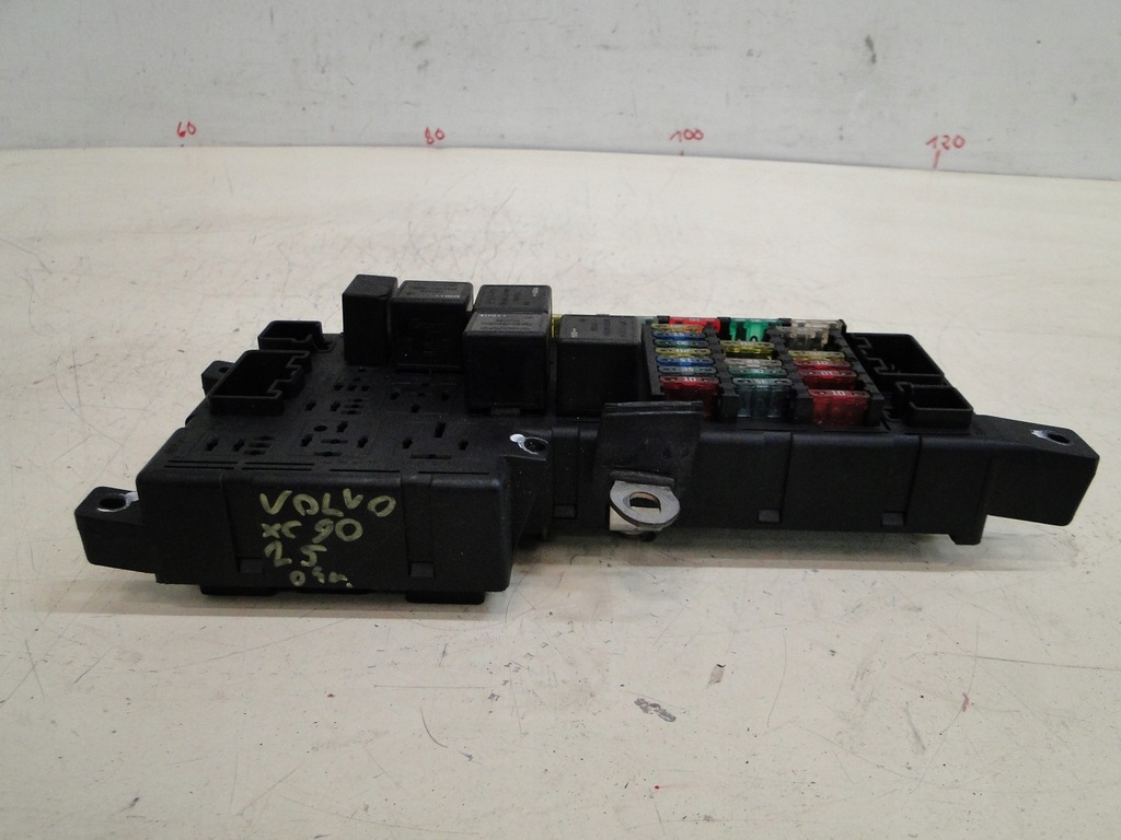 фото №1, Volvo xc90 коробка запобіжників 30728008