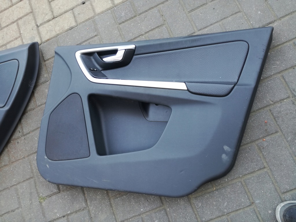 фото №1, Volvo xc60 i 2008 - 2013 rok обшивка двері правий перед