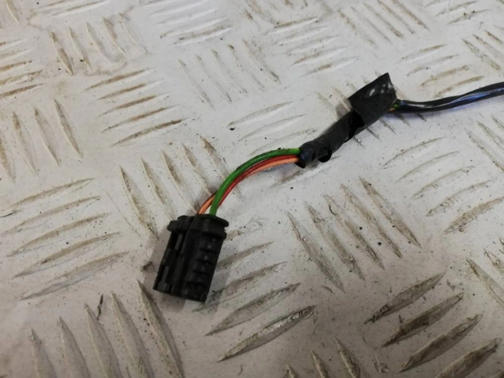 фото №1, C4 picasso i колодка шланг лампы задняя задний