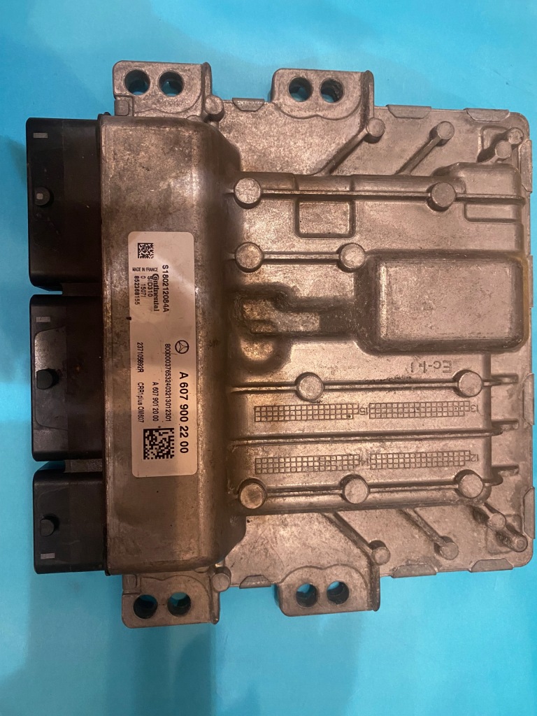 фото №1, Бортовий комп'ютер двигуна mercedes a 6079002200