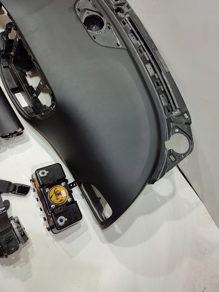 фото №8, Chrysler 200c панель приладів консоль подушки безпеки подушка безпеки ремені