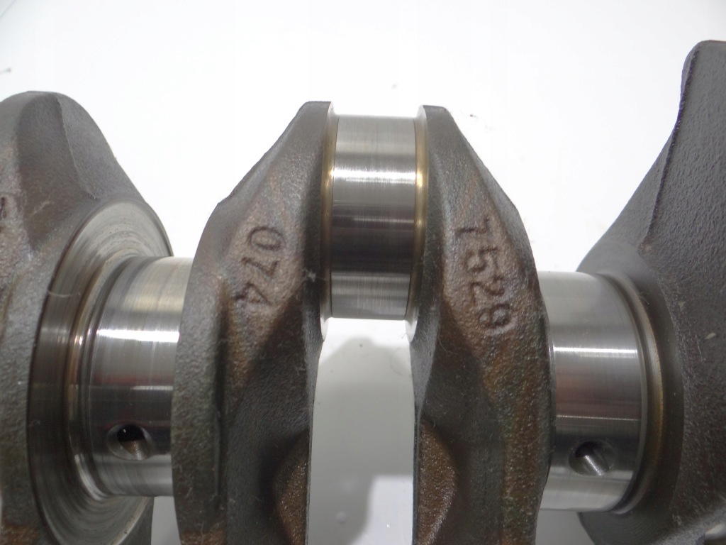 Wał коленчатый bmw e60 n53b25a оригинальный номер в Украине