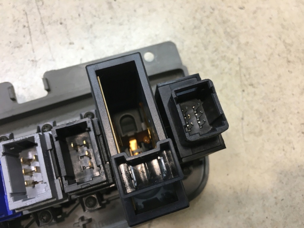 фото №6, Панель переключателей scenic i fl rx4 7700432429