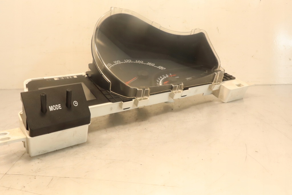 фото №4, Приборы toyota iq 1.0