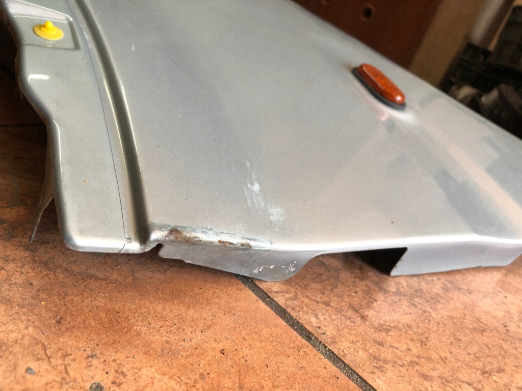 Master 1 97-03' крило ліве 2 Недорого