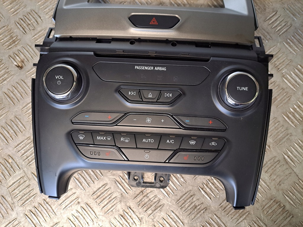 фото №4, Ford ranger 3 2019 r 3.2 tdci панель навигации радио eb3t-18e245-fn