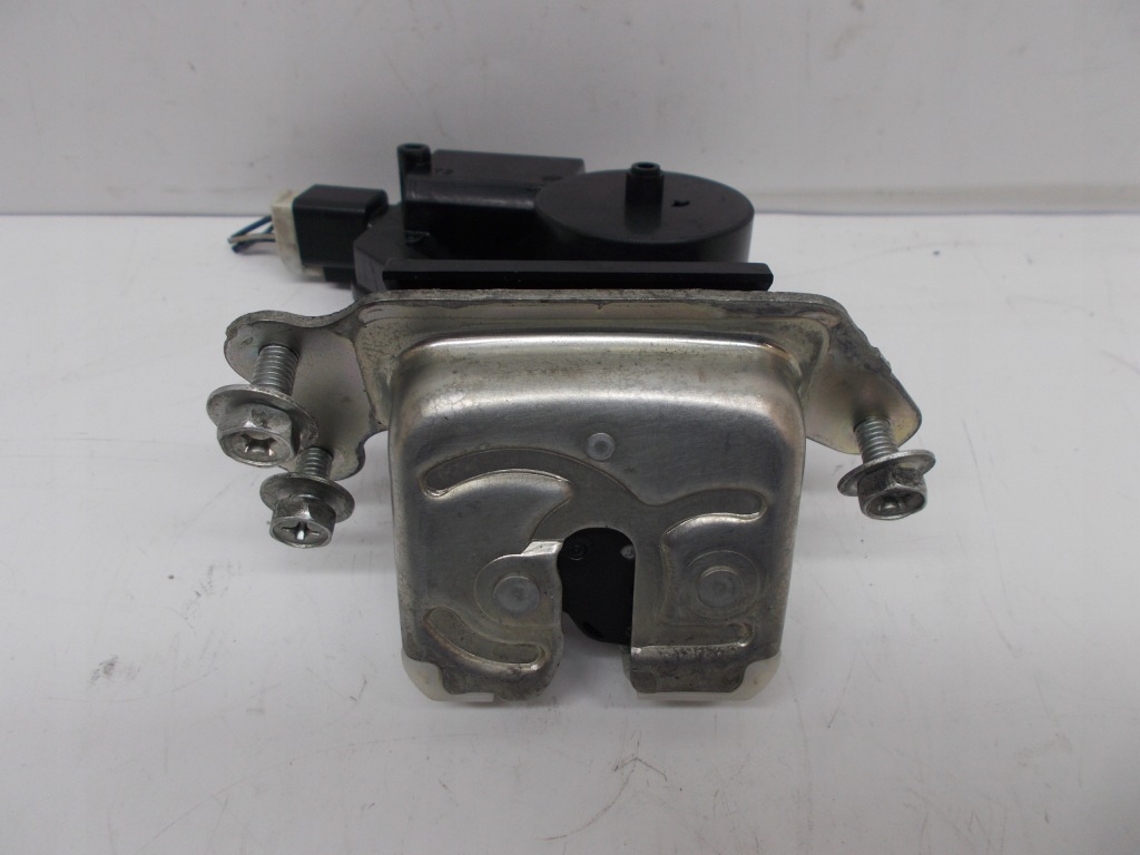 фото №1, Suzuki swift v 17- замок кришки задній