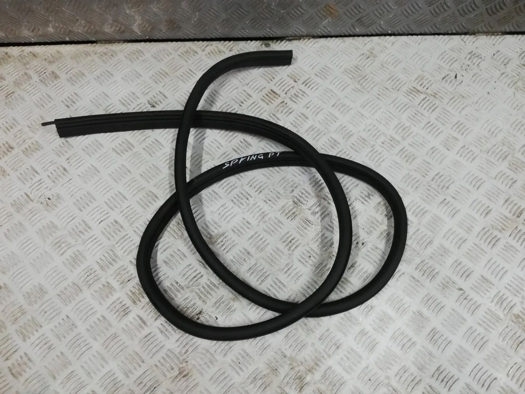 фото №1, Прокладка кузовна двері задня задня права dacia spring