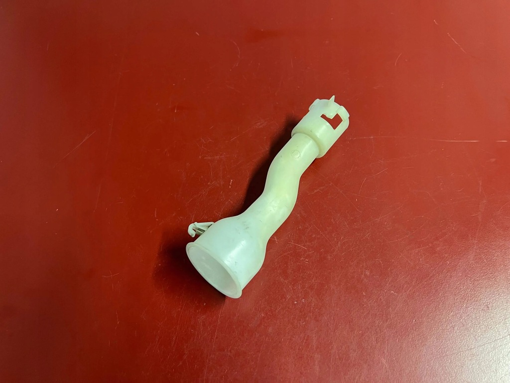 фото №1, 2014 bmw i3 трубка заливної розпилювача