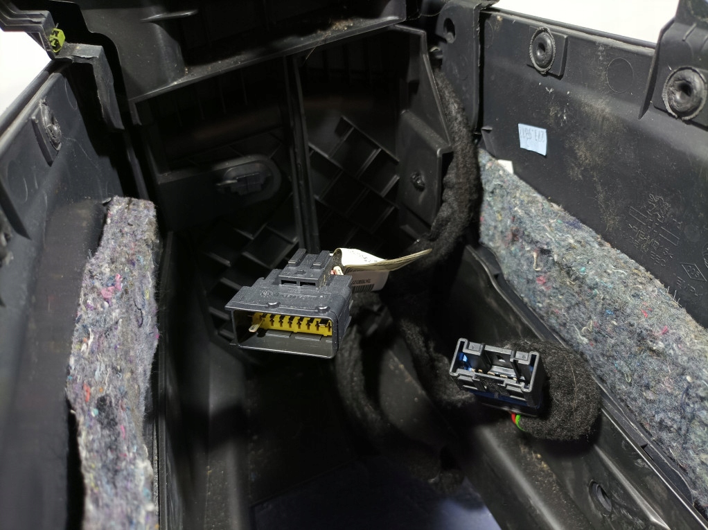 фото №14, Peugeot 3008 i подлокотник туннель средний кожа eu