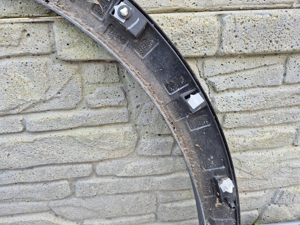 фото №13, Ford mustang mach-e 20- молдинг крыла передний правого md84414250