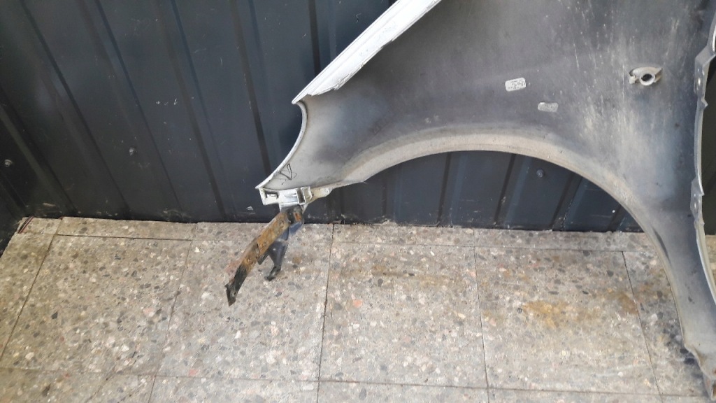 Крыло  правый  перед mercedes w168 с Разборки