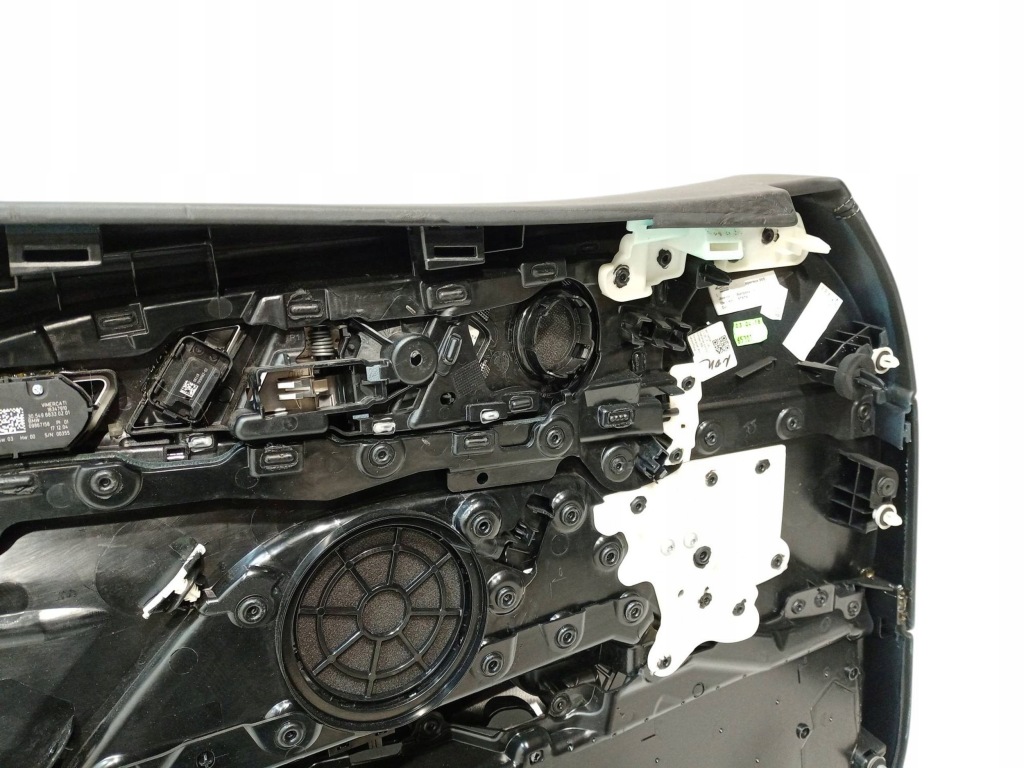 Обшивка двері передніх перед сторона права bmw 8 g15 9461720 Недорого