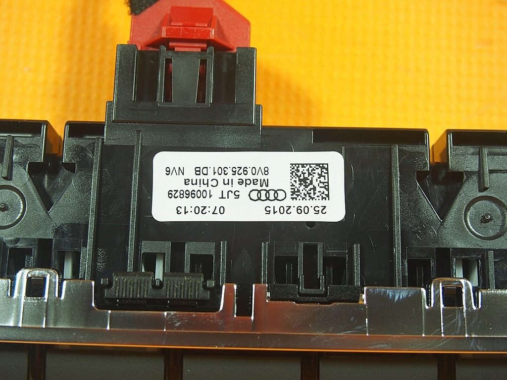 фото №9, Audi a3 s3 8v панель кнопок консоли 8v0925301db