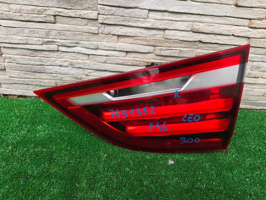 Купити Лампа задній bmw 2 f46 led 7491352