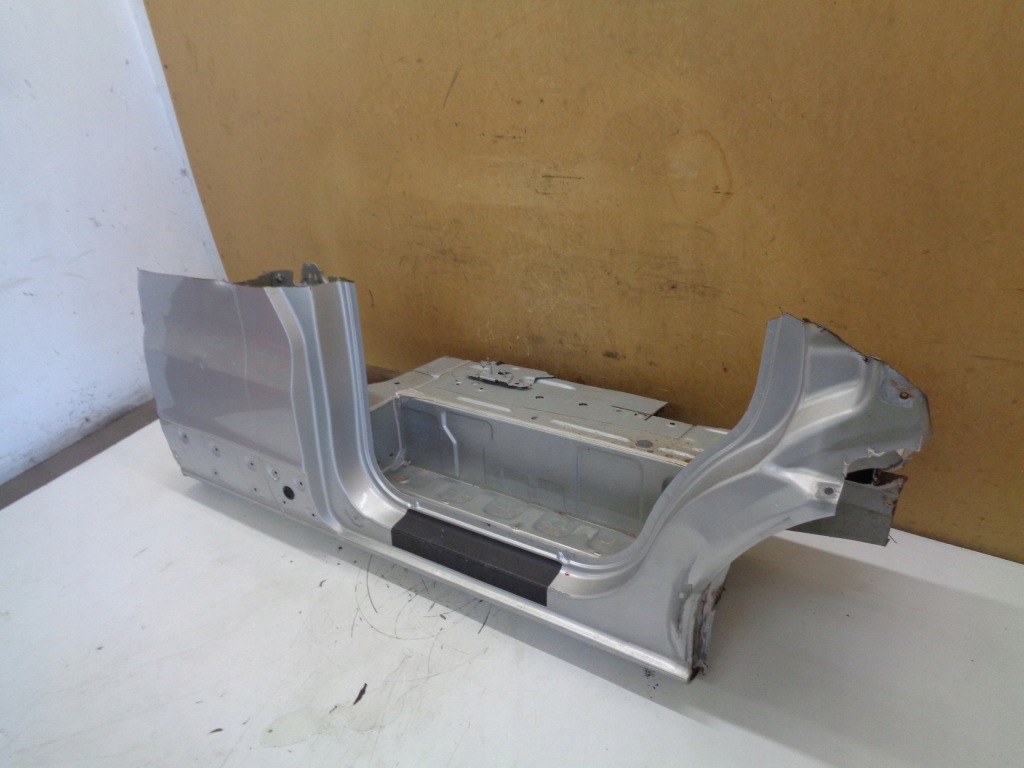 Opel vivaro 2 b renault trafic 3 порог подножка крыло правая в Украине