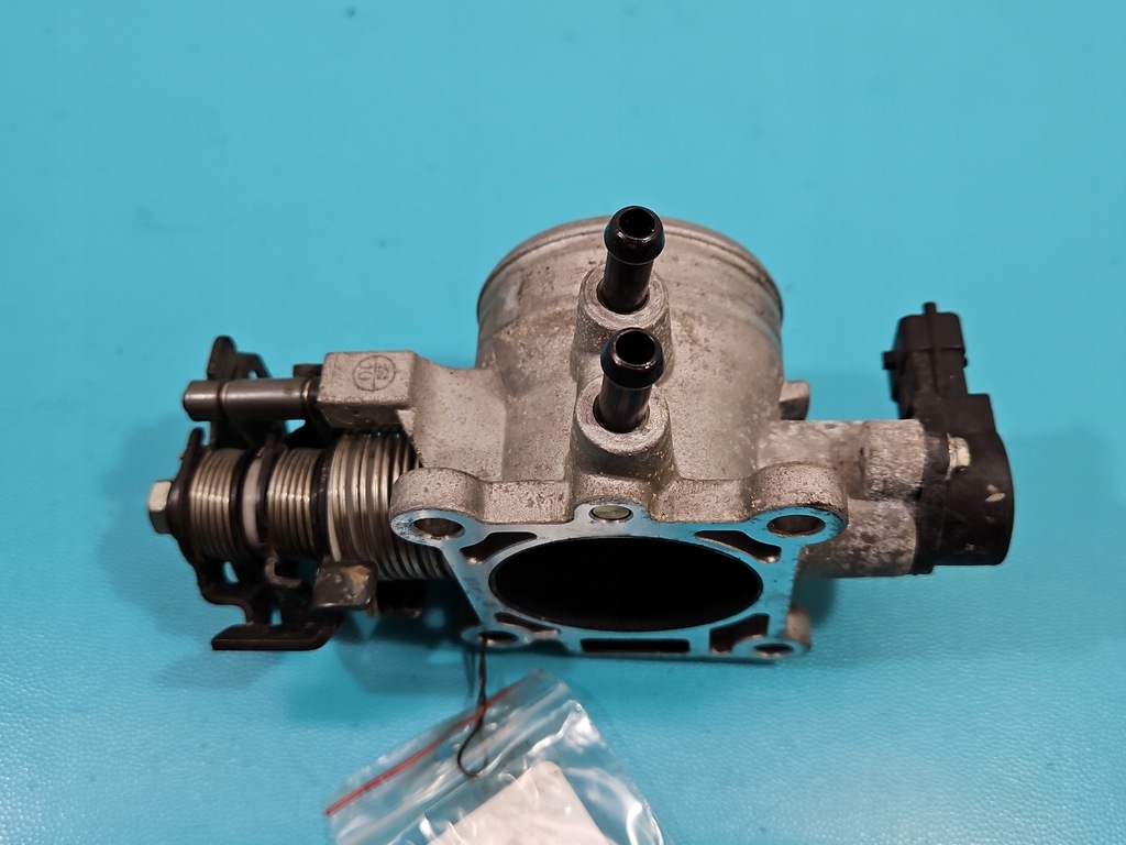 фото №6, Дросельна заслінка hyundai i30 i 35100-23950 2.0 16v xd20