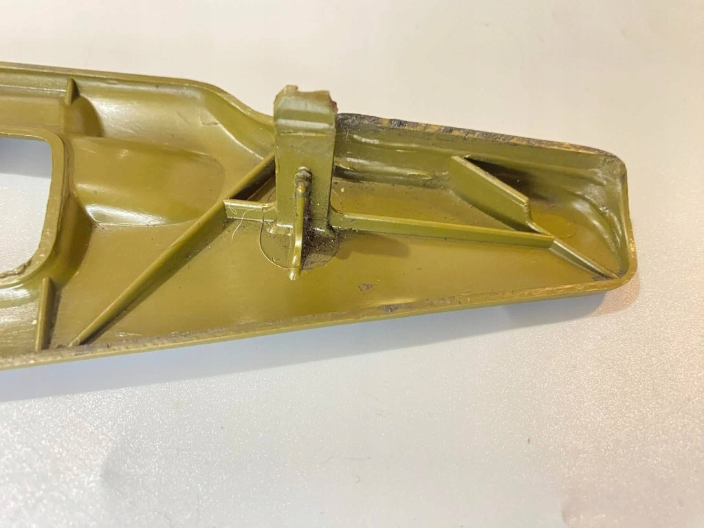 Mercedes-benz w123 захист пластик рейки сидіння зелений 1-seria Недорого