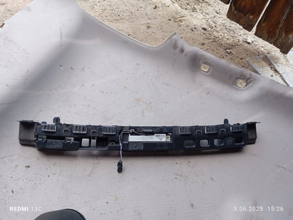фото №1, Renault captur напрямна бампера задня renault megane iv модуль антена 285900007r