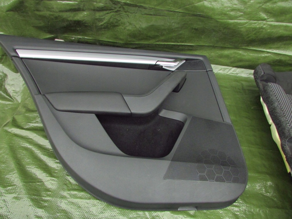 Skoda octavia iii 3 сидіння сидіння матеріал з підігрівом з обшивки дверей eu 12-20r Оригінал