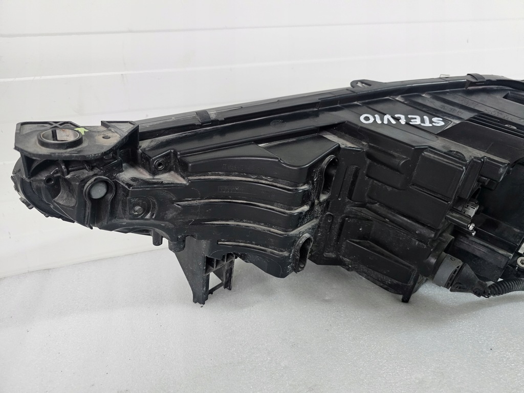 фото №10, Лампа передняя правая alfa romeo stelvio