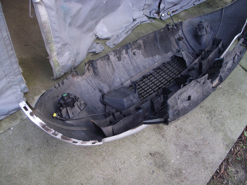 фото №10, Бампер перед передній dacia duster i 13r tek23 kpl